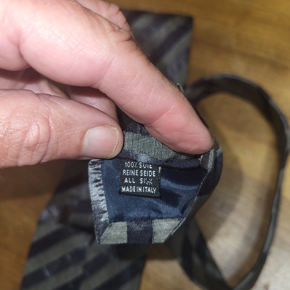 Neiman Marcus Silk Tie, Made In Italy - Picture 4 of 4